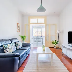 Almirante With 3 Bedrooms , Lisboa Portugal